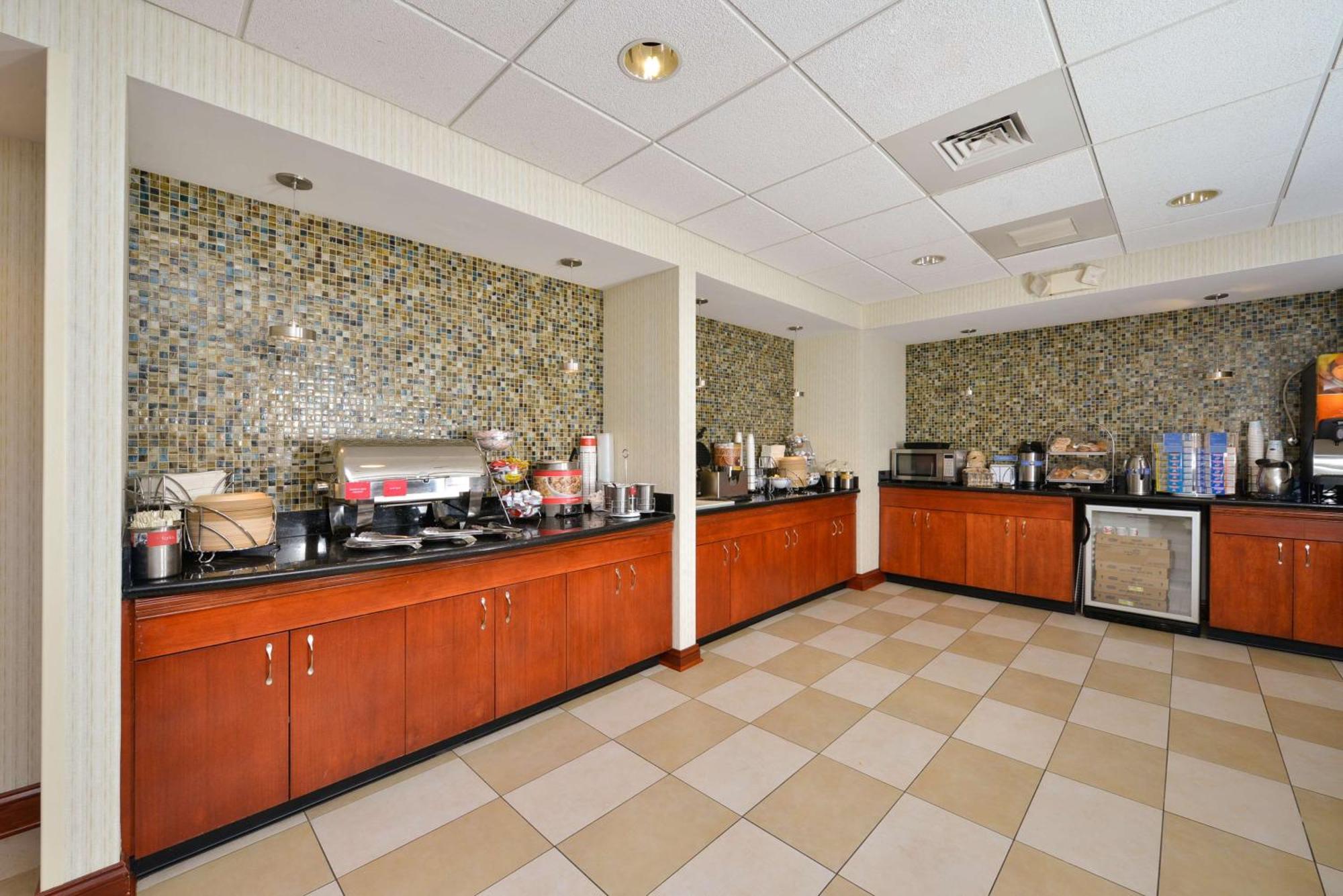 Hampton Inn Farmville Buitenkant foto