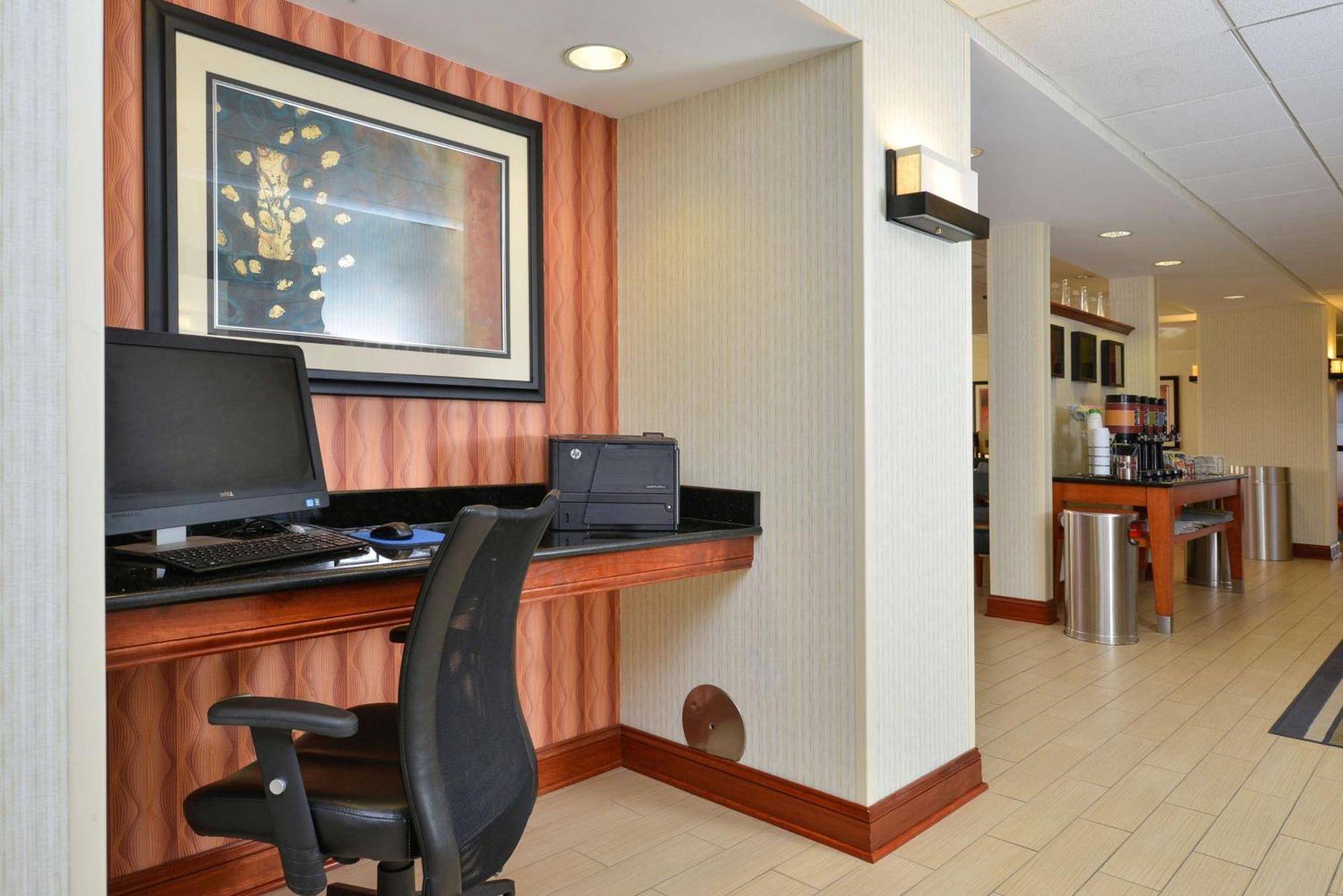 Hampton Inn Farmville Buitenkant foto